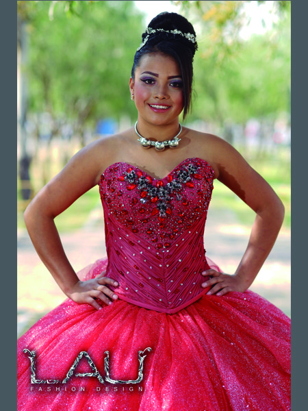 Laura Fashion Design